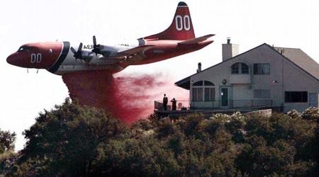 avião cobate incêndio