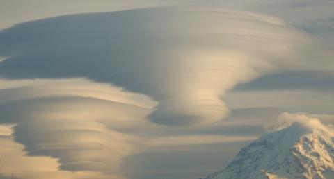 nuvens lenticulares