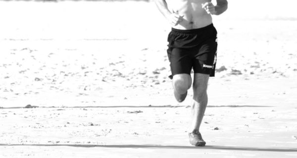correndo praia