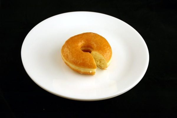 Donnut açucarado - 52 gramas= 200 calorias