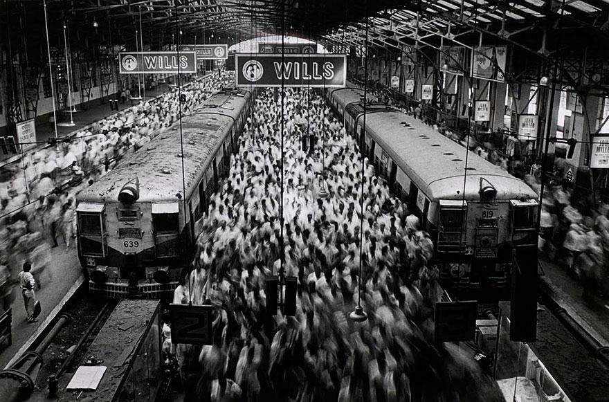 Estação de Churchgate, em Bombaim, na Índia (1995)
