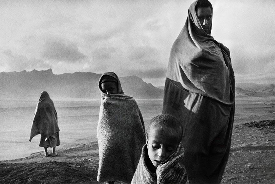 Refugiados no campo de Korem, na Etiópia (1984)