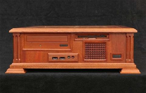 computador de madeira