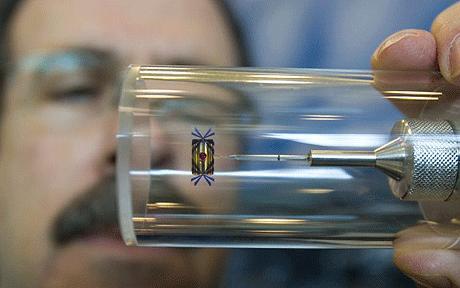 cápsula que receberá o laser de 1 milhão de graus celsius - fusão nuclear