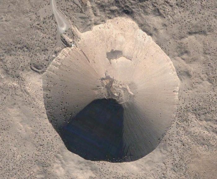 maior cratera artificial do mundo
