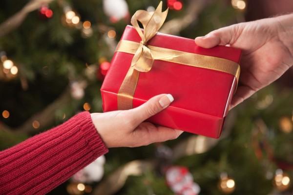 Natal: dar mais presentes nem sempre é o melhor