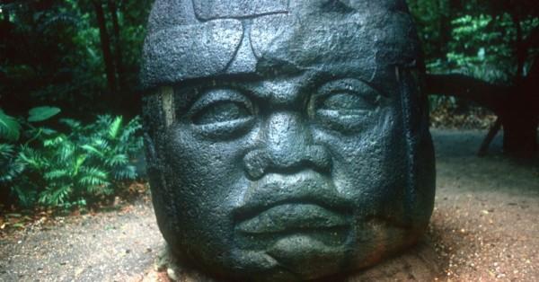 Escultura olmeca Maias, astecas, incas e olmecas diferenças