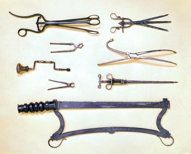 L0012386 Surgical instruments of the 16th and 17th centuries.