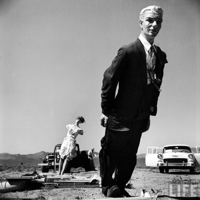 Estes são manequins de um centro de teste de bomba atômica no estado norte-americano de Nevada durante meados dos anos 50