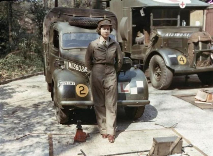  Esta é a Rainha Elizabeth durante o seu serviço na Segunda Guerra Mundial