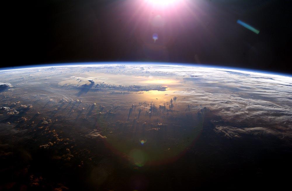 Resultado de imagem para A Terra vista do espaço: os astronautas têm os melhores ângulos