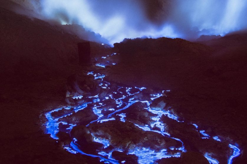 vulcao lava azul (2)