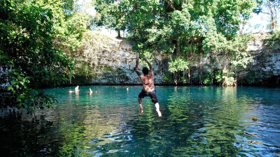 9 lugares inacreditáveis para nadar ao redor do mundo