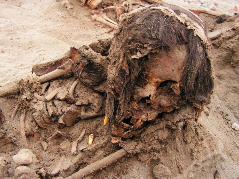 Resultado de imagem para Descoberto no Peru um dos maiores locais de sacrifÃ­cio de crianÃ§as da histÃ³ria