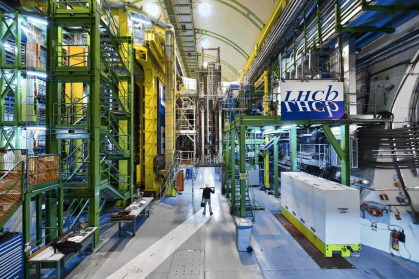 O detector LHCb onde foi descoberto o novo tetraquark