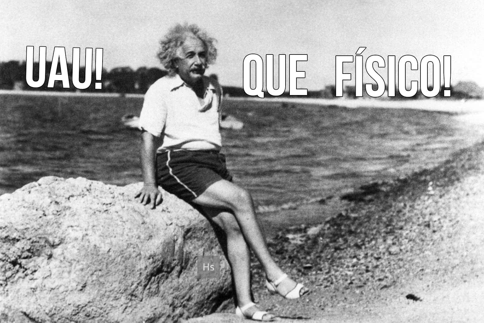 Einstein de shorts na praia uau que fisico