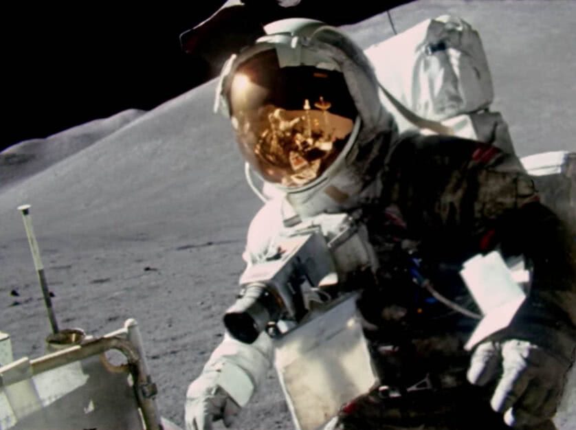 Quadro de um dos videos aprimorado missões Apollo na lua